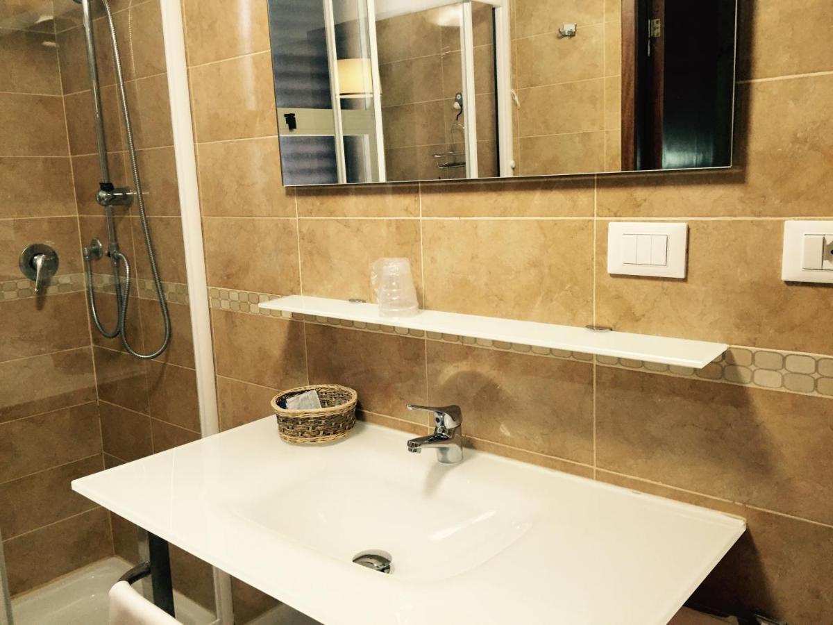 Hotel Biondi Montecatini Terme Rom bilde